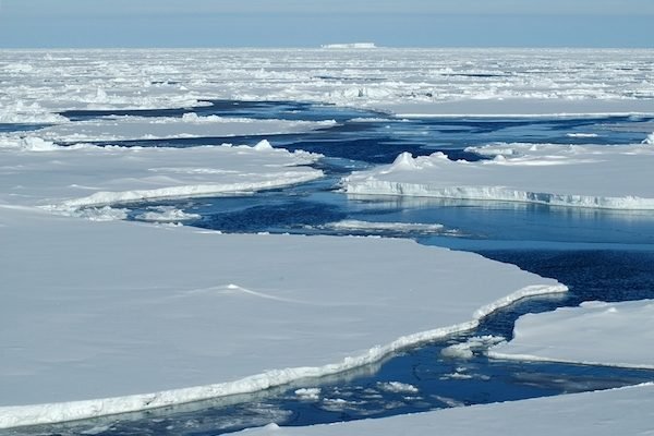 В NASA показали, как тает лед в Арктике