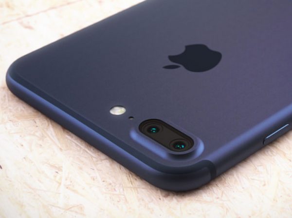 В iPhone 7 Plus виявлено критичний дефект – камера “вмирає”