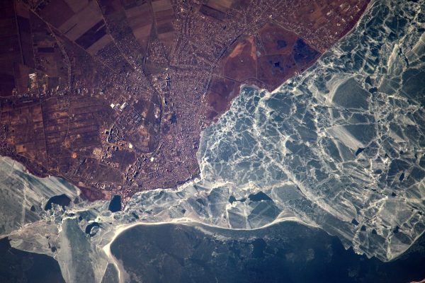 Где даже море замерзает: Украина из космоса
