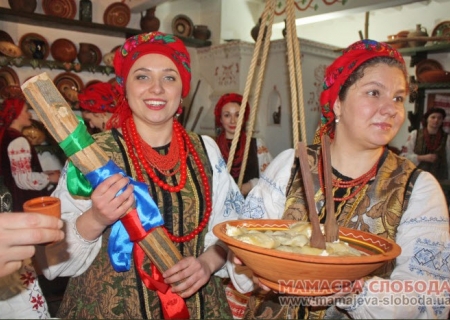Де смачно і недорого поїсти млинців на Масляну: афіша Києва Фото 2