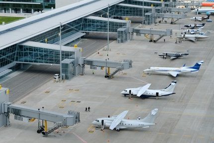 Чому авіаквитки в Україні не коштують 20 євро. Пояснюємо проблему лоукостерів