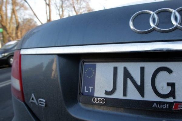 Рекет на литовських номерах: автомобілі розшукуватиме Інтерпол