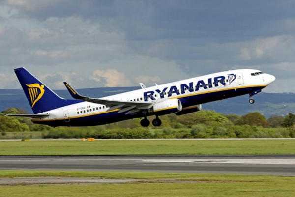 Лоукостер Ryanair знижує ціни на авіаквитки