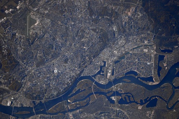 Как выглядит Киев из космоса: фотографии астронавта NASA Фото 2