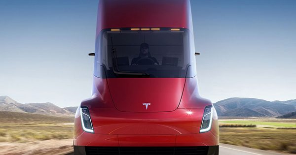 Оголошена ціна вантажівки Tesla Semi