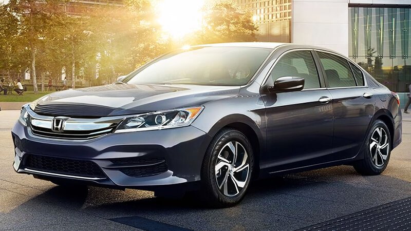10 авто, здатних проїхати 300 тисяч км без ремонту Фото 2