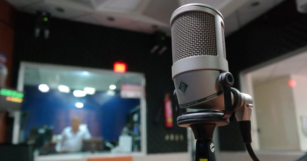 Ведучі BBC вийшли в ефір оголеними