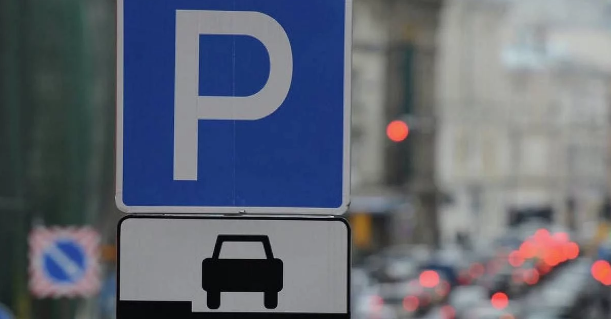 Біля 4 станцій метро у Києві створюють “перехоплюючі паркінги”