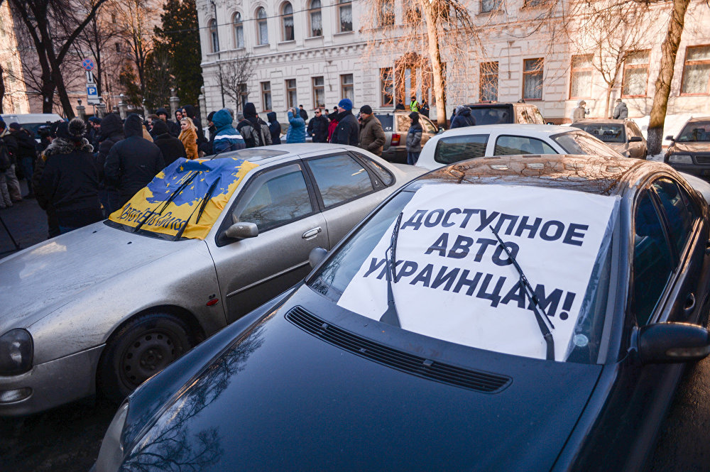 Авто на єврономерах: що змінить новий закон і коли вирішиться питання євроблях Фото 1
