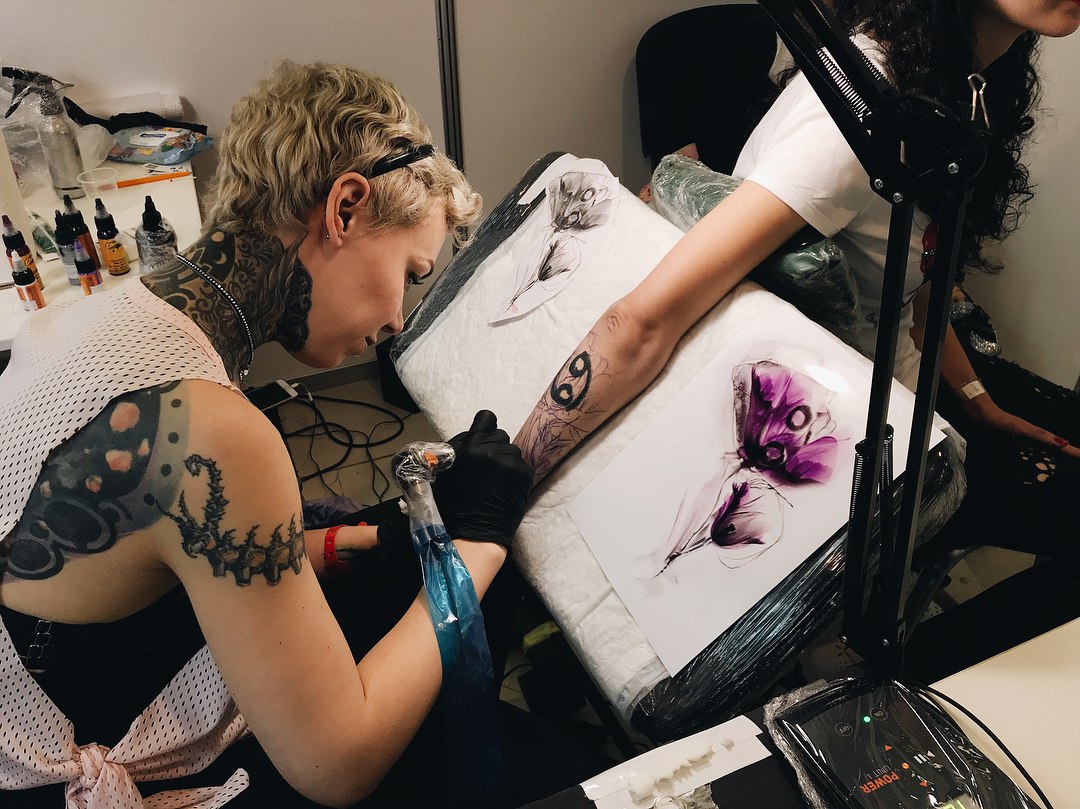 Зморщені від болю, але щасливі. В Києві відбувся фестиваль Tattoo Collection Фото 10
