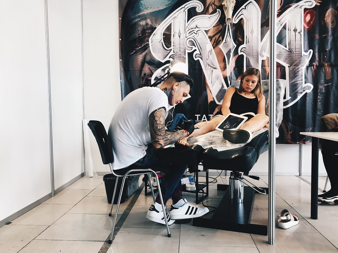 Зморщені від болю, але щасливі. В Києві відбувся фестиваль Tattoo Collection Фото 5