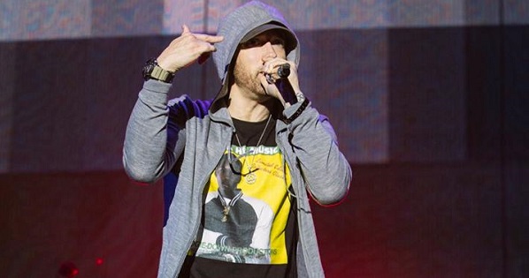Паніка на концерті Емінема: глядачів злякали звуки пострілів