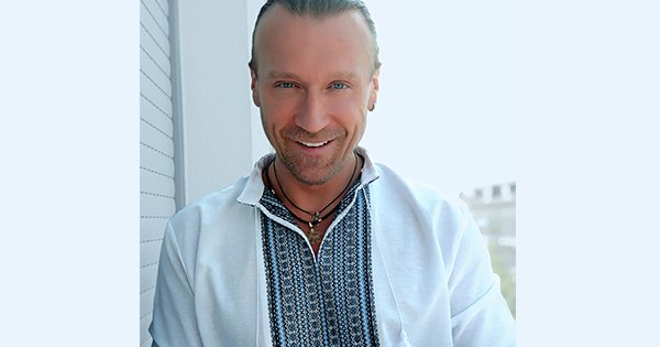 Одягни вишиванку! Олег Винник випустив новий трек до Дня незалежності