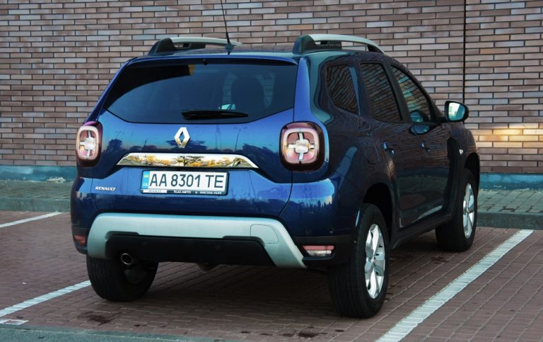 Тест-драйв Renault Duster: утилітарний та сучасний Фото 3
