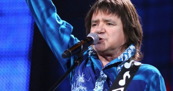 Умер певец Евгений Осин