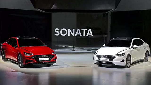 Hyundai розсекретила дві версії нової Sonata