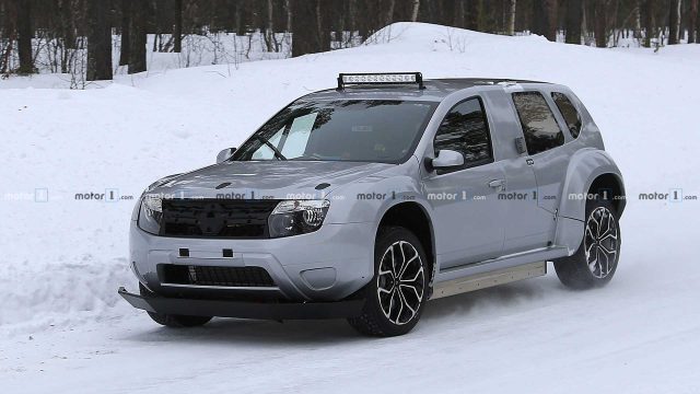 Dacia випробувала електричний кросовер