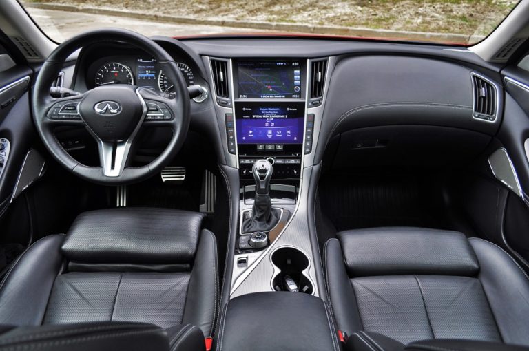 Тест-драйв Infiniti Q50s: секс и город Фото 2
