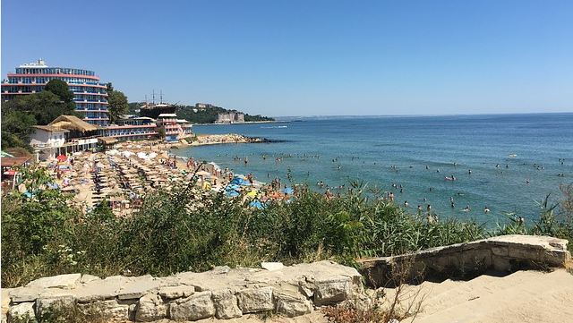 Море в Європі: Куди можна відправитися у відпустку по безвізу Фото 3