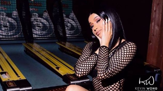 Оголені танці та в’язниця: Cardi B презентувала новий кліп (18+)