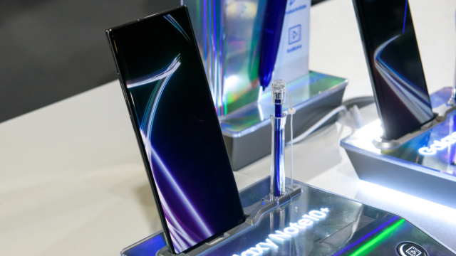 Samsung впервые за три года обошла Apple и возглавила рынок смартфонов США