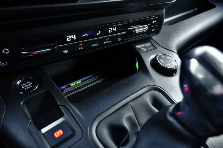 Тест-драйв Peugeot Rifter: что за зверь?