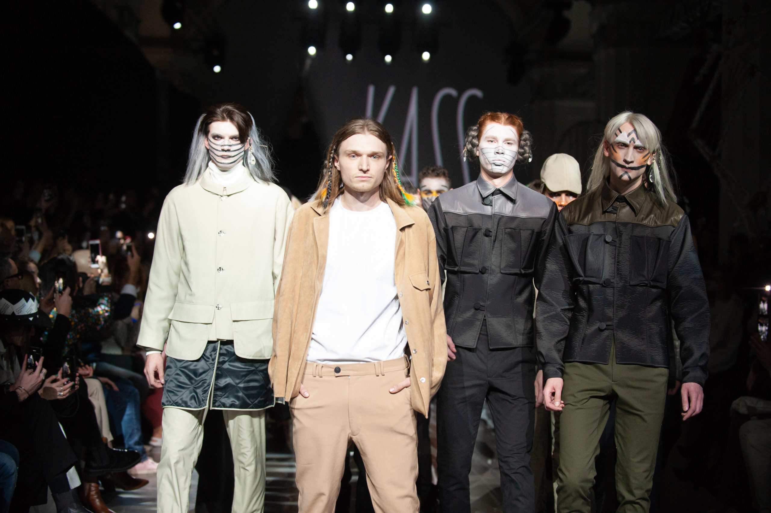 Приталені силуети та витримані кольори – четвертий день Ukrainian Fashion Week