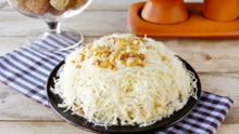 Як приготувати салат з ананасами та куркою – простий рецепт
