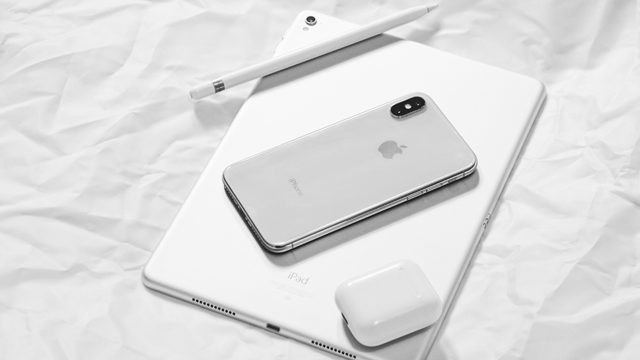 Apple попередила сервісні центри про дефіцит iPhone для заміни – Bloomberg