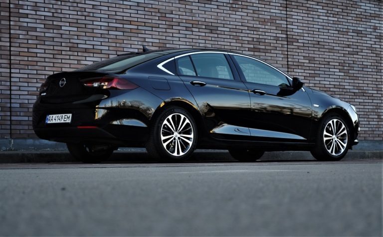 Тест-драйв Opel Insignia: суворий німець Фото 16