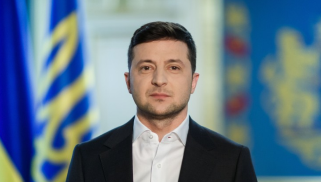 Викликають повагу та захоплення: Зеленський привітав будівельників зі святом