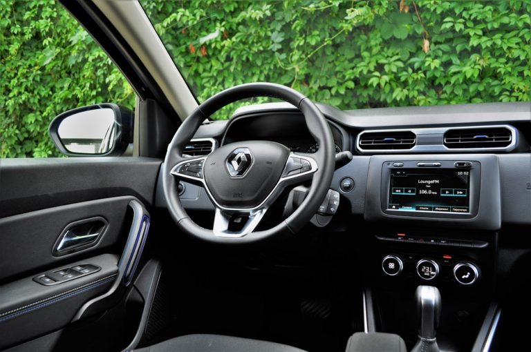 Renault Duster Ultramarine: бюджетно та стильно Фото 9
