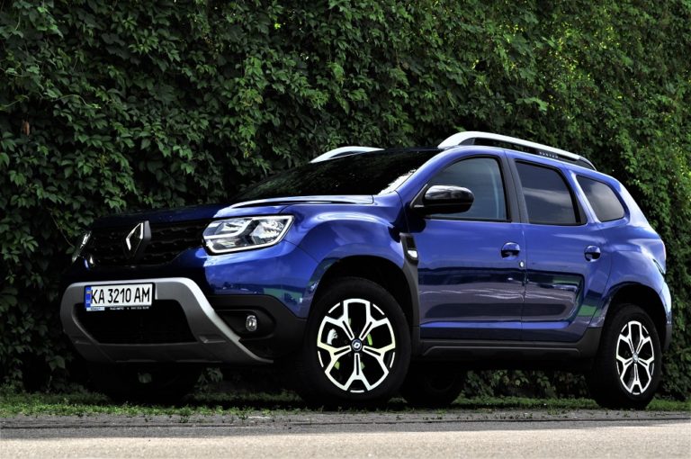 Renault Duster Ultramarine: бюджетно та стильно Фото 1