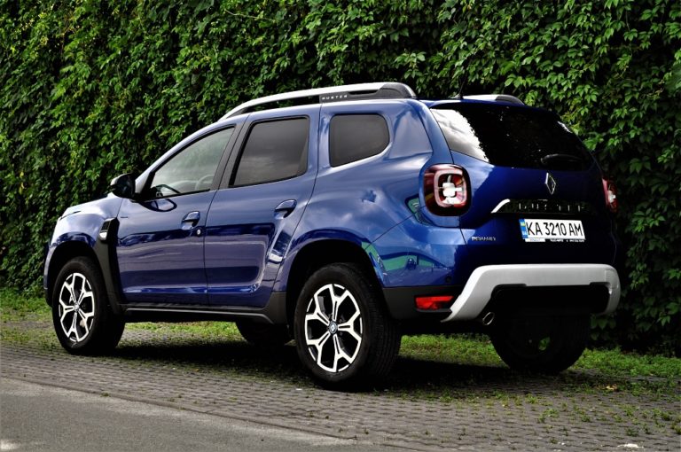 Renault Duster Ultramarine: бюджетно та стильно Фото 4