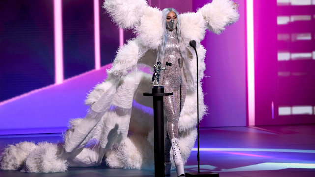 Триумф Lady Gaga и “вирусные” лауреаты: как прошла премия MTV VMA 2020