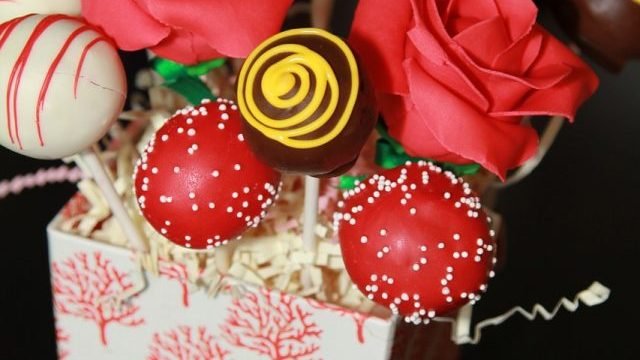 Как сделать букет из конфет на 1 сентября и цены на готовые композиции