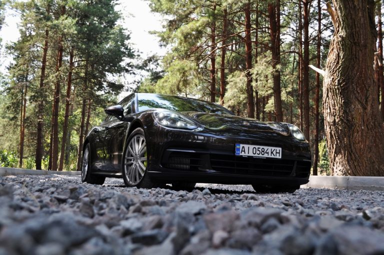 Тест-драйв Porsche Panamera E-Hybrid: гібриди в Україні Фото 11