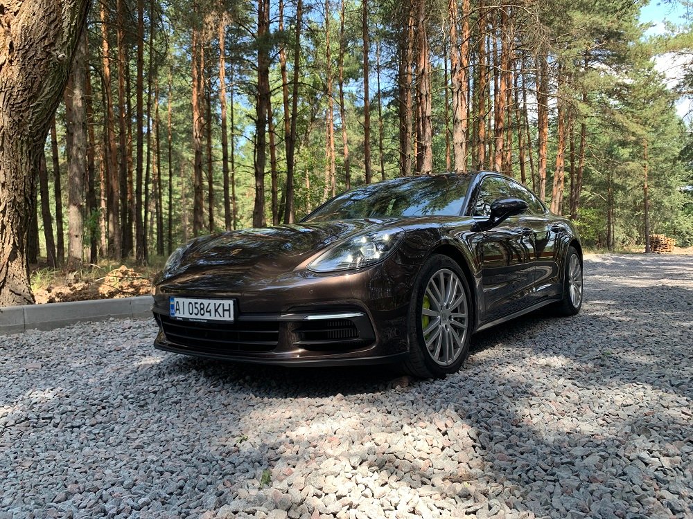 Тест-драйв Porsche Panamera 4 E-Hybrid: гібриди в Україні