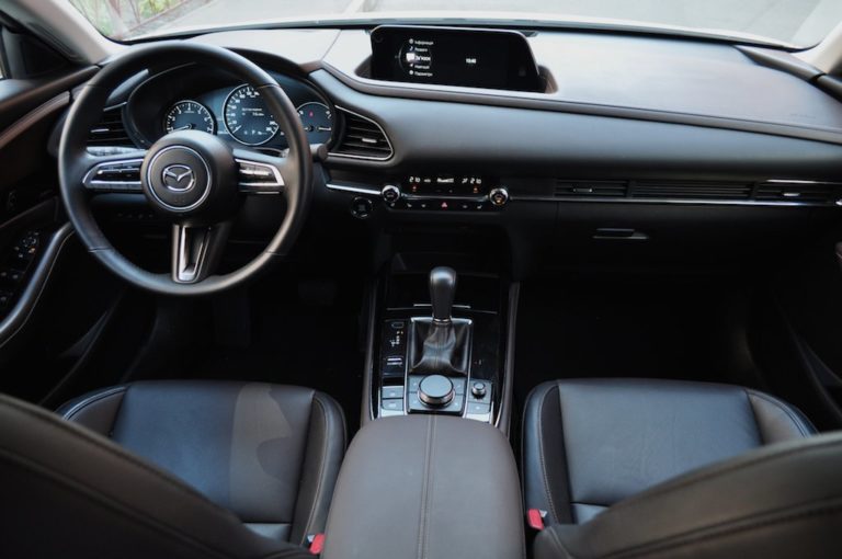 Тест-драйв Mazda CX-30: новинка в Україні Фото 3