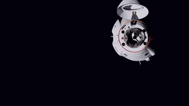 Crew Dragon компании SpaceX осуществил стыковку с МКС