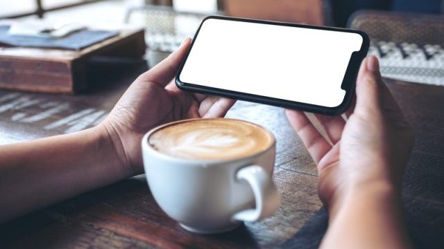 День безпечного інтернету: як робити онлайн-покупки і не стати жертвою шахраїв