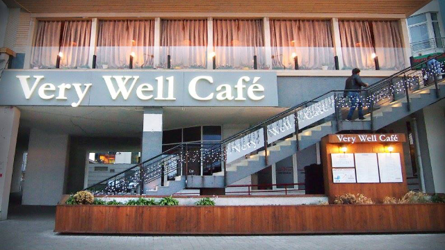 Very Well Cafe