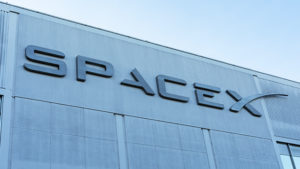 SpaceX сформувала перший в історії комерційний екіпаж для польоту на орбіту