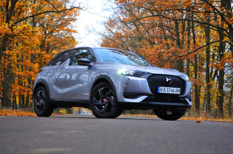 Тест-драйв DS3 Crossback: французька екзотика в Україні Фото 1