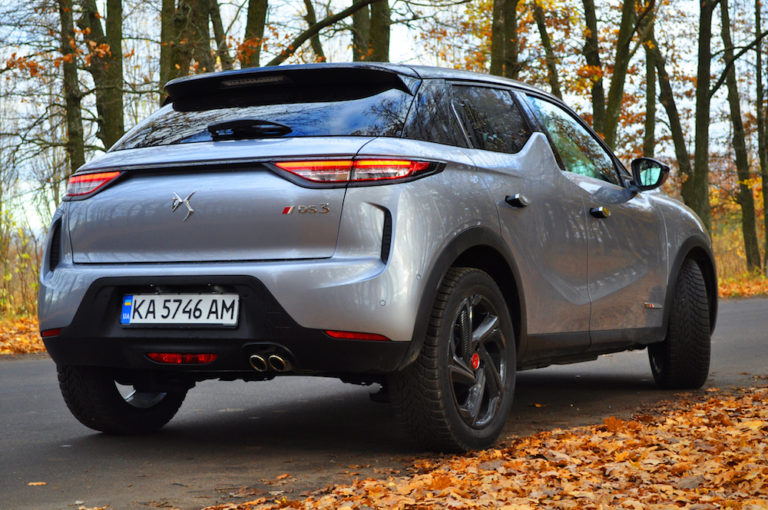 Тест-драйв DS3 Crossback: французька екзотика в Україні Фото 4