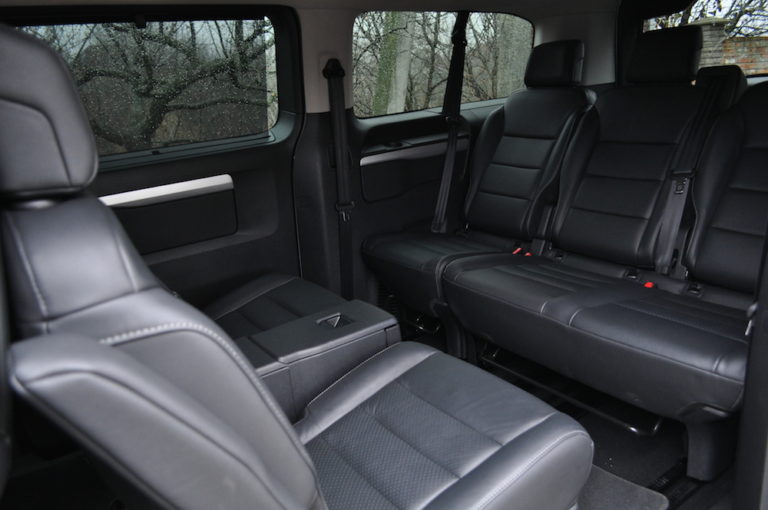 Тест-драйв Opel Zafira Life: абсолютно другая Zafira Фото 9