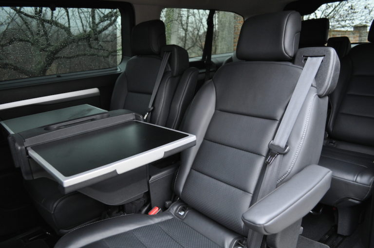 Тест-драйв Opel Zafira Life: абсолютно другая Zafira Фото 10