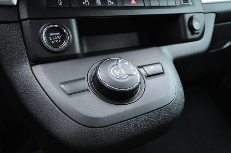 Тест-драйв Opel Zafira Life: абсолютно другая Zafira Фото 7
