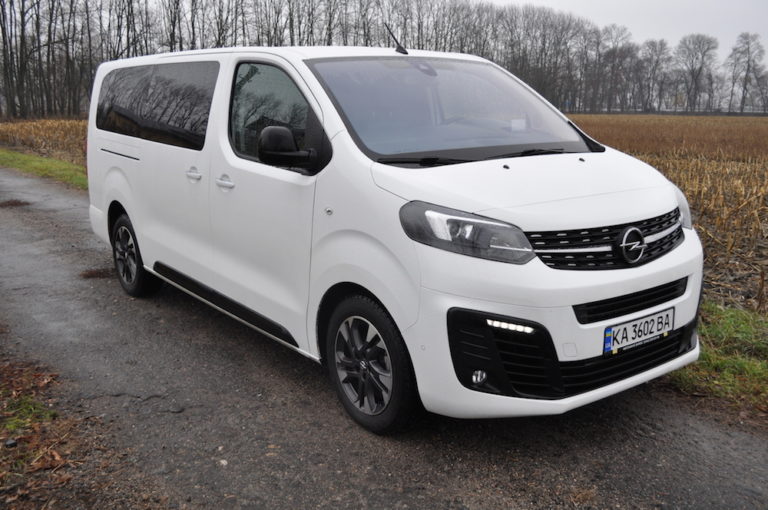 Тест-драйв Opel Zafira Life: абсолютно другая Zafira Фото 1