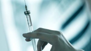 Германия отказалась от рекомендаций по использованию вакцины AstraZeneca